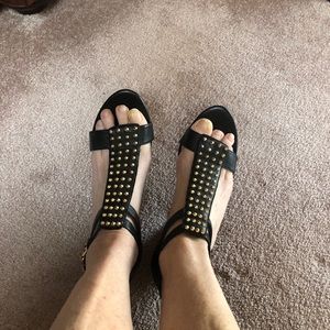 Unworn Vince Camuto open toe heels with box